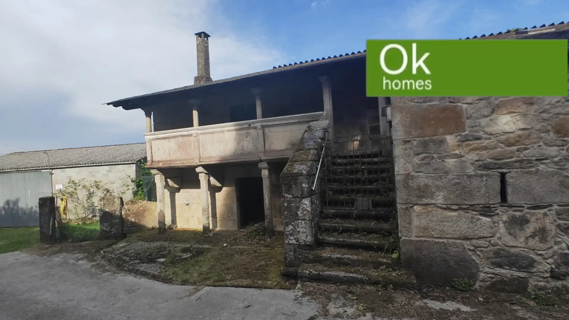 Exterior view of Detached homes for sale in Friol  with Storage room and Balcony