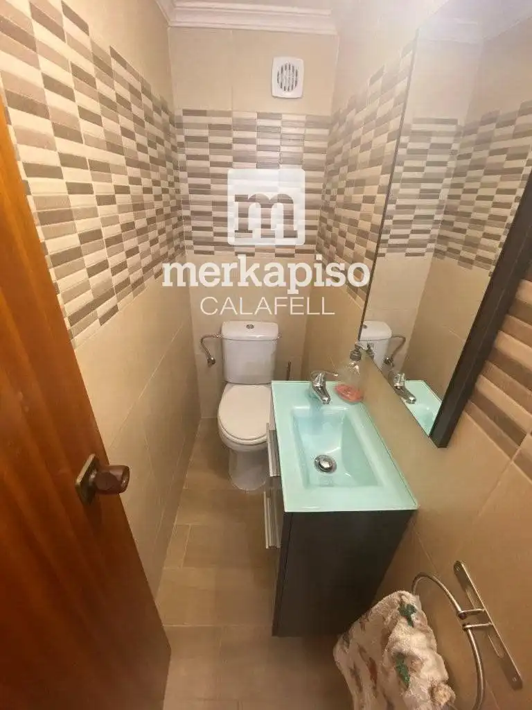 Baño de Piso en venta en Calafell con Calefacción, Terraza y Trastero