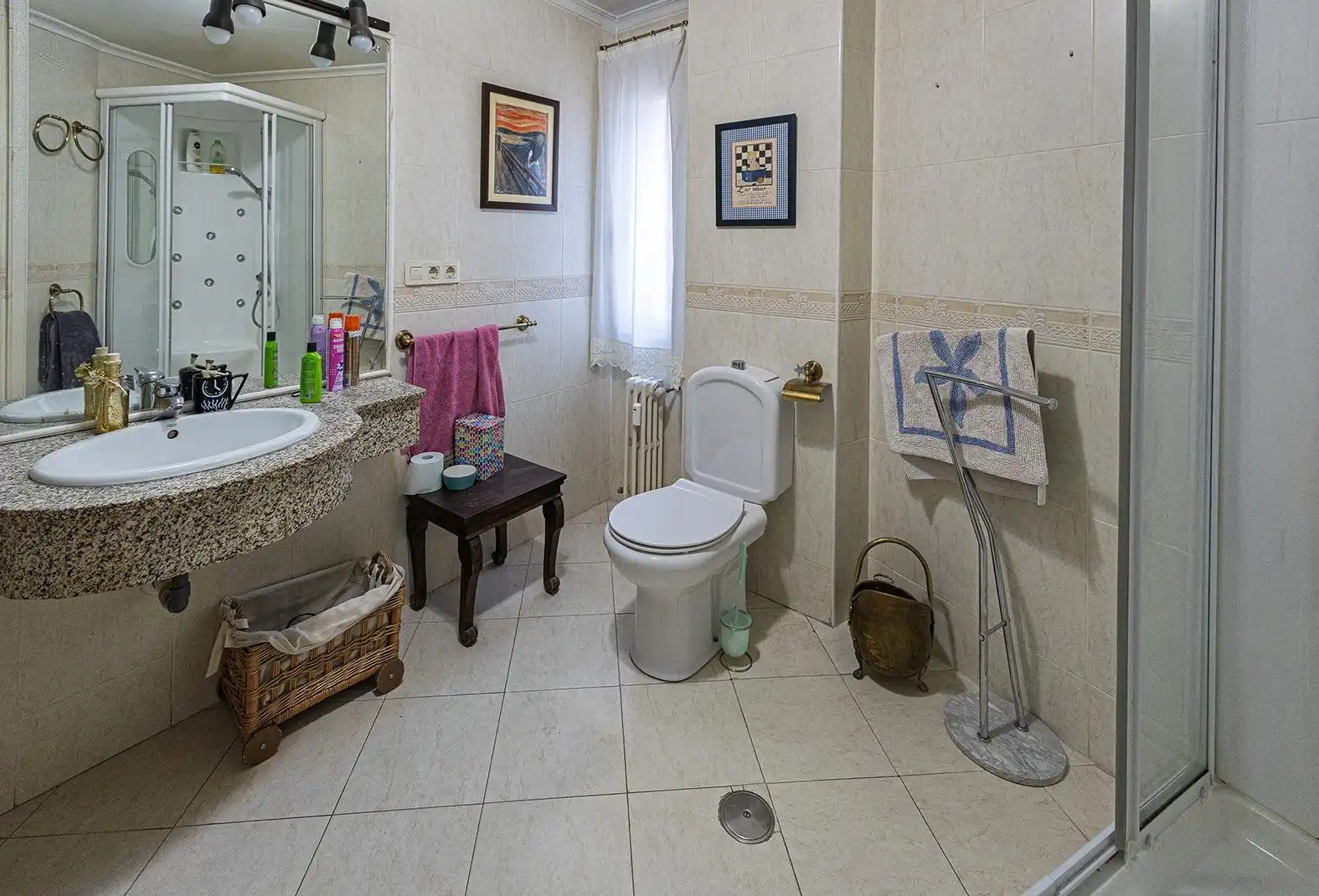 Badezimmer von Wohnung zum Verkauf in Valladolid mit Heizung