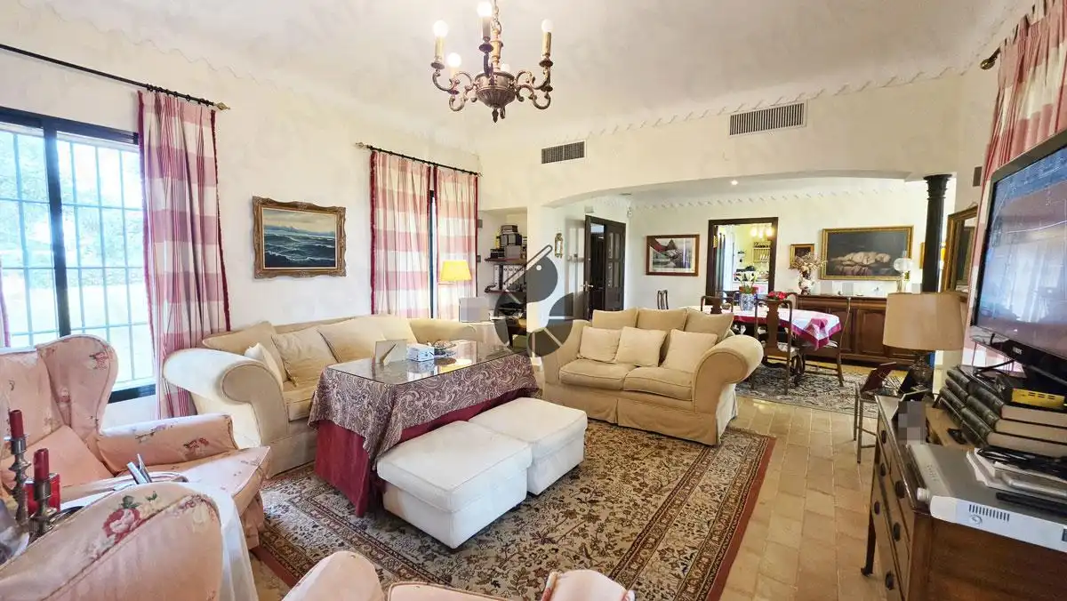 Sala de estar de Finca rústica en venta en Almensilla con Aire acondicionado y Jardín privado