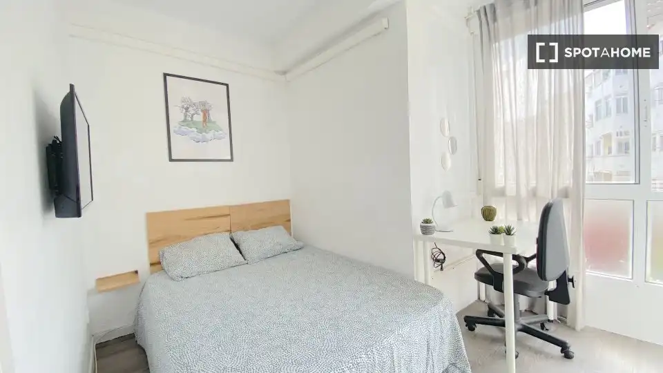 Schlafzimmer von Wohnung zur Miete in Sevilla mit Klimaanlage, Heizung und Möbliert