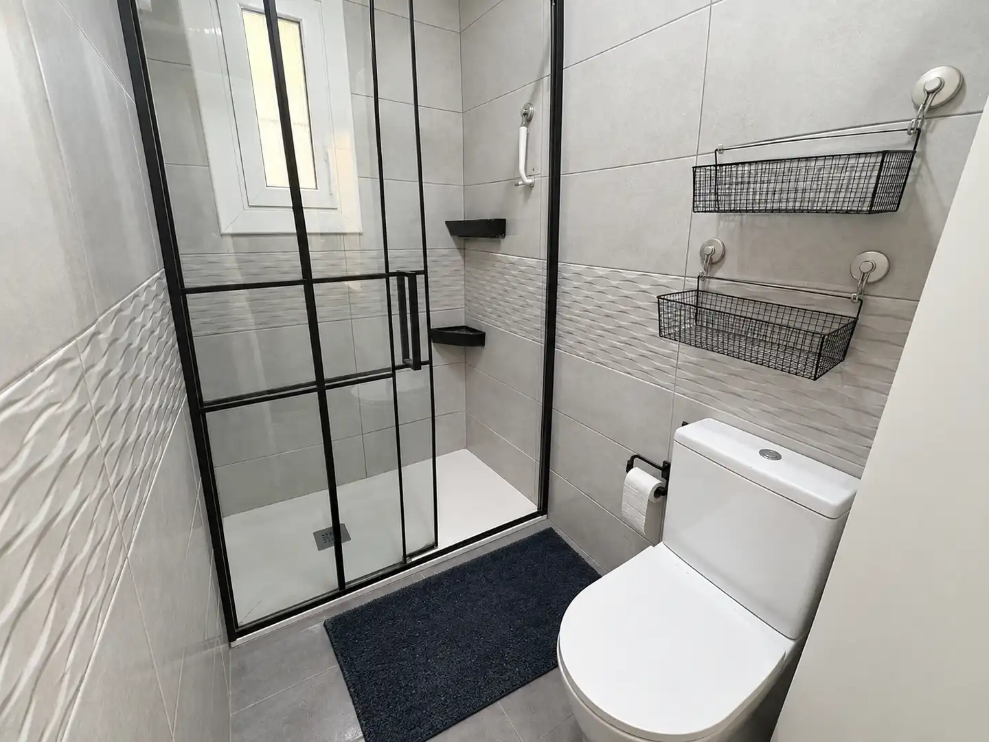 Baño de Piso en venta en L'Hospitalet de Llobregat con Calefacción y Parquet