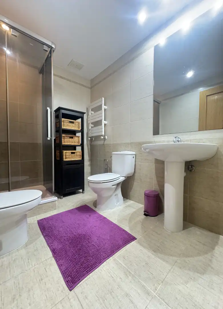 Baño de Piso en venta en Avilés con Calefacción, Parquet y Terraza