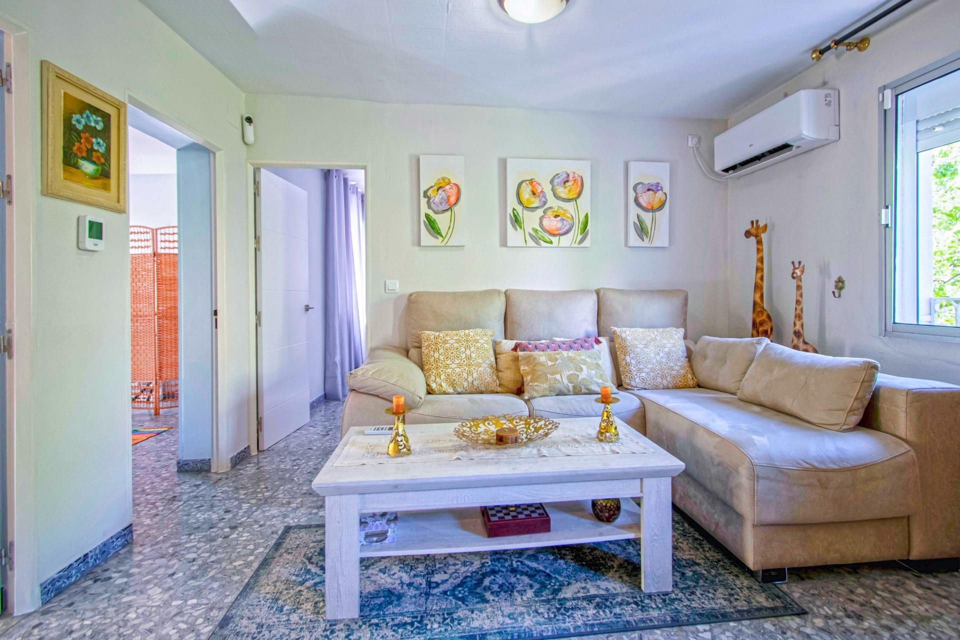 Living room of Flat for sale in  Sevilla Capital