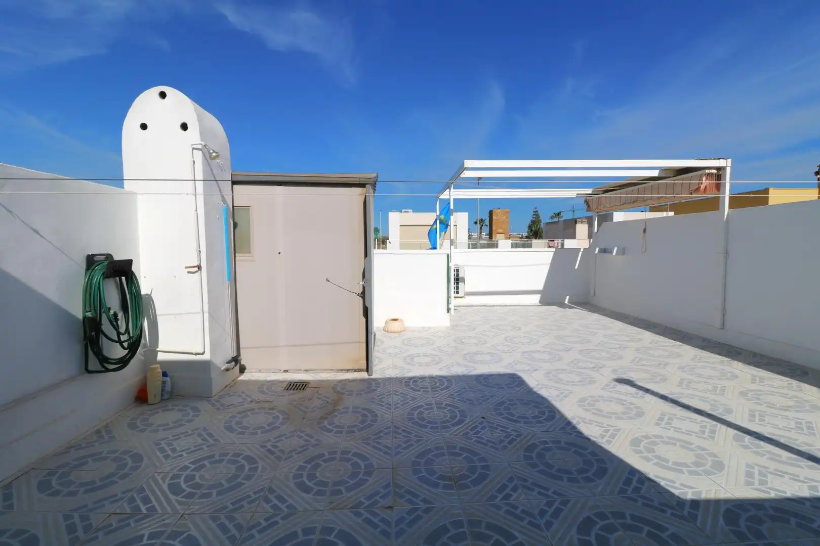 Terrassa de Casa o xalet en venda en Torrevieja amb Aire condicionat, Jardí privat i Terrassa