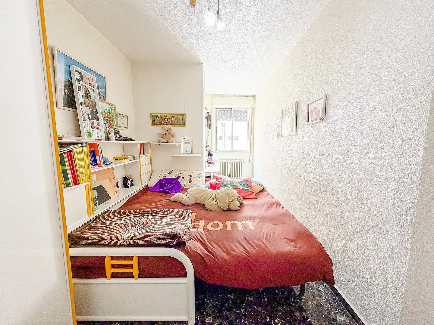 Dormitori de Dúplex en venda en Yecla amb Calefacció, Terrassa i Moblat