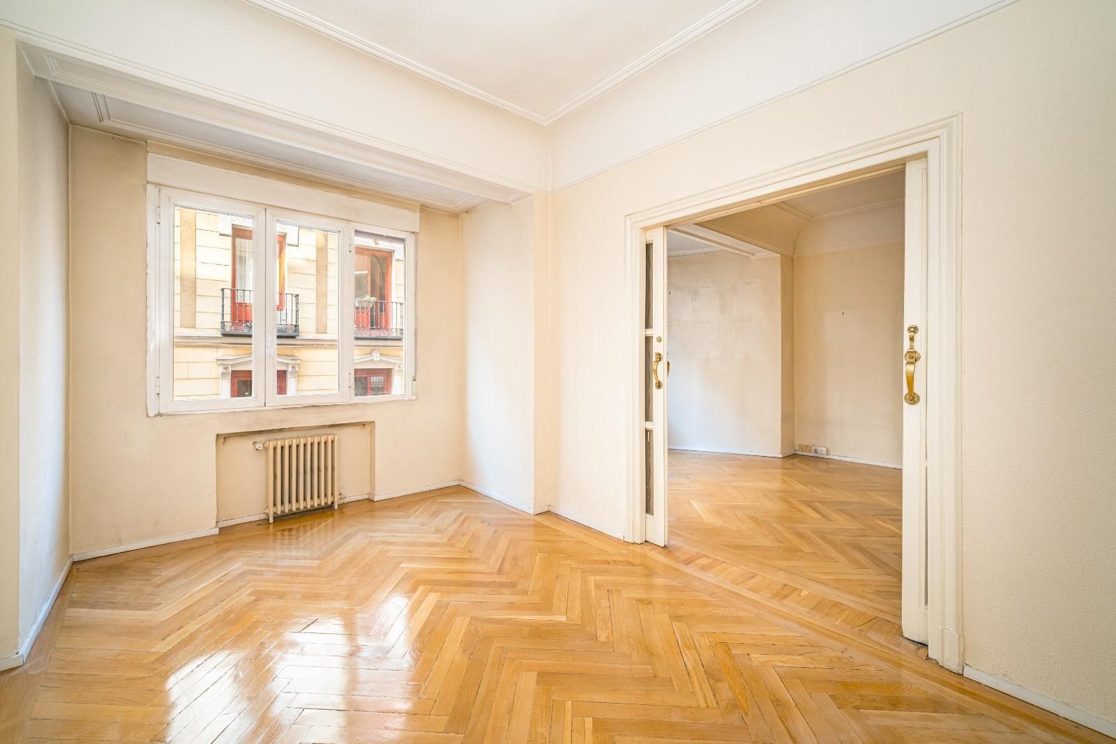 Bedroom of Flat for sale in  Madrid Capital  with Heating and Balcony
