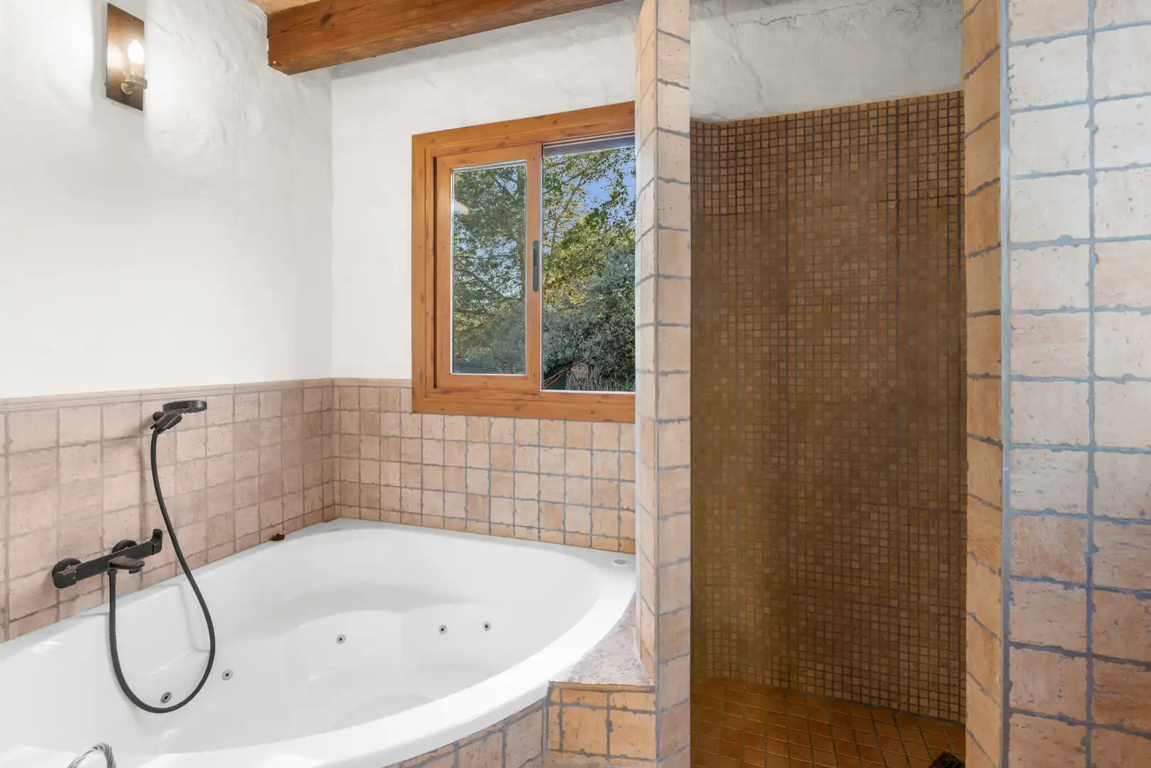 Badezimmer von Country house zum Verkauf in Calvià mit Klimaanlage, Heizung und Terrasse