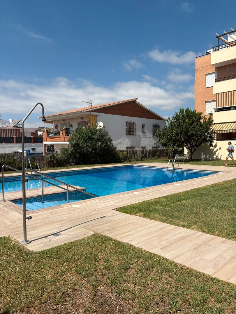 Swimming pool of Flat to rent in Rincón de la Victoria  with Air Conditioner, Terrace and Furnished