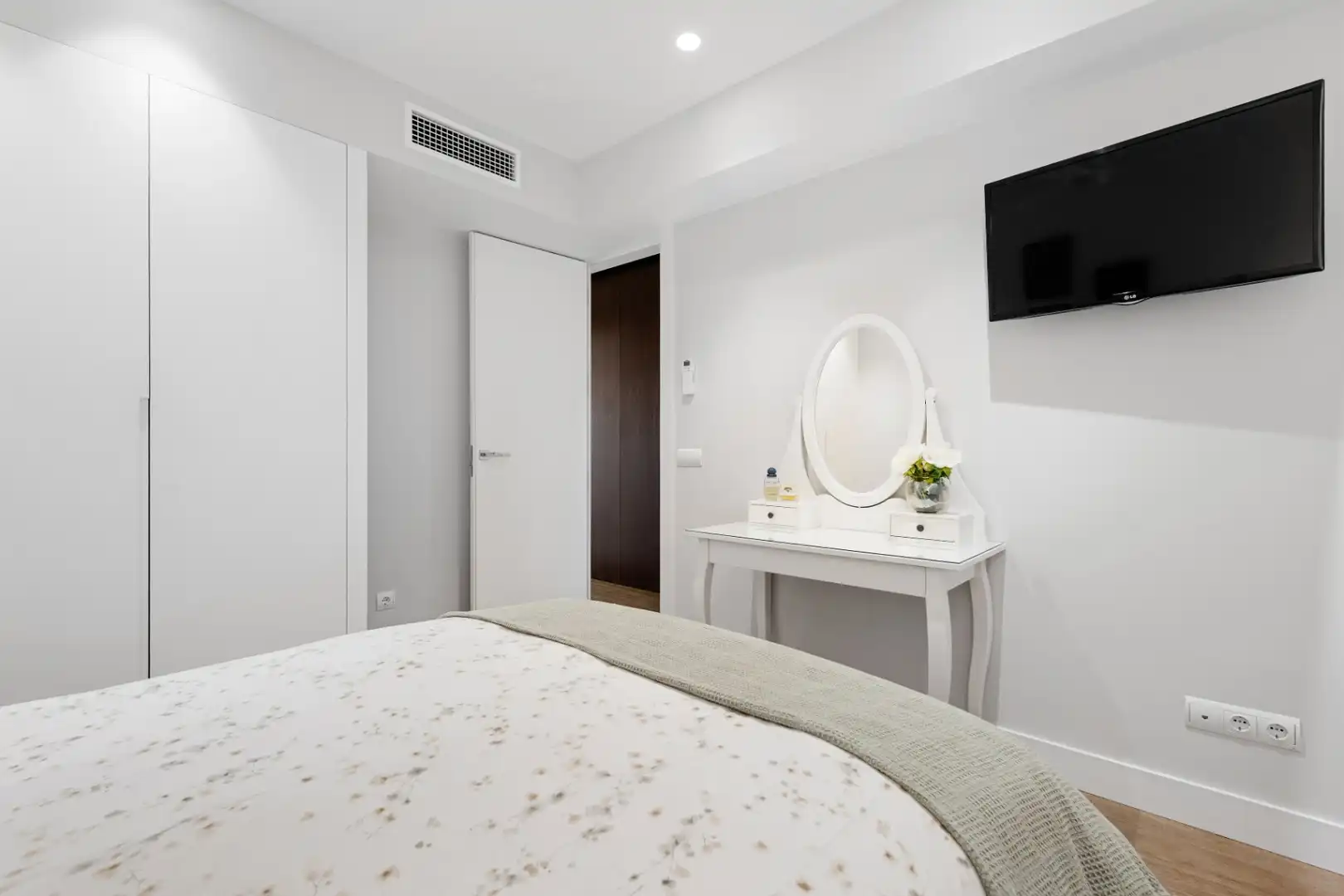 Habitación de Apartamento en venta en Málaga con Aire acondicionado, Calefacción y Terraza