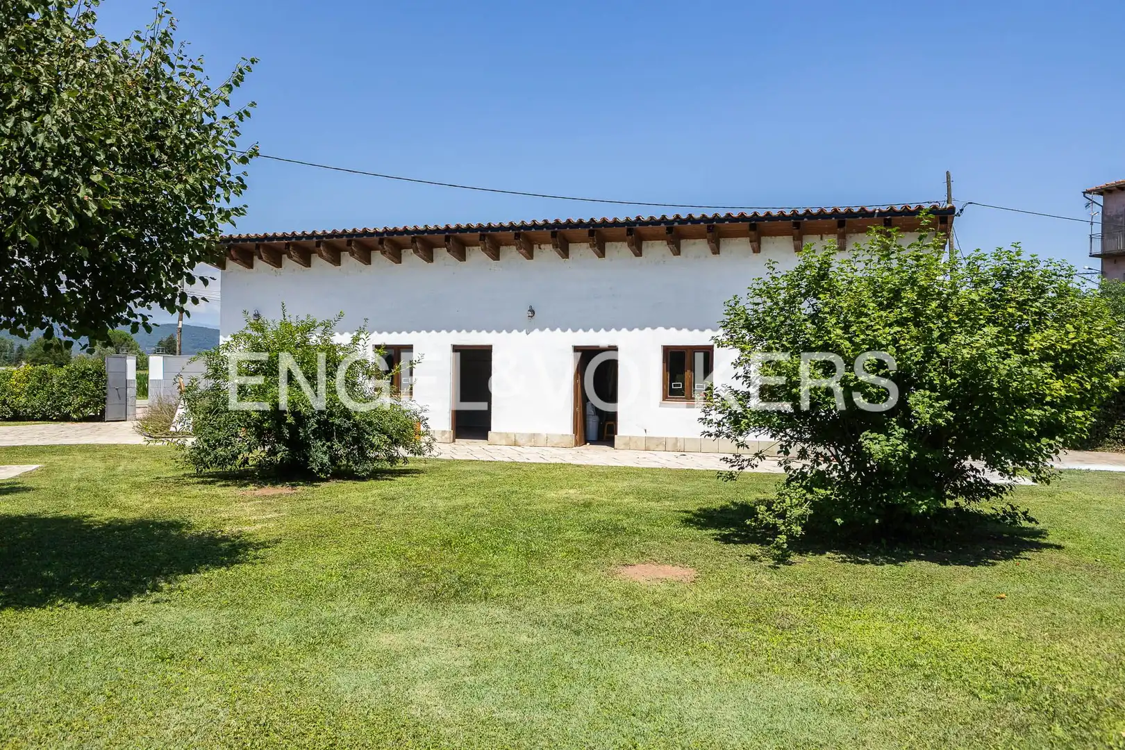Außenansicht von Haus oder Chalet zum Verkauf in La Vall d'en Bas mit Heizung und Privatgarten