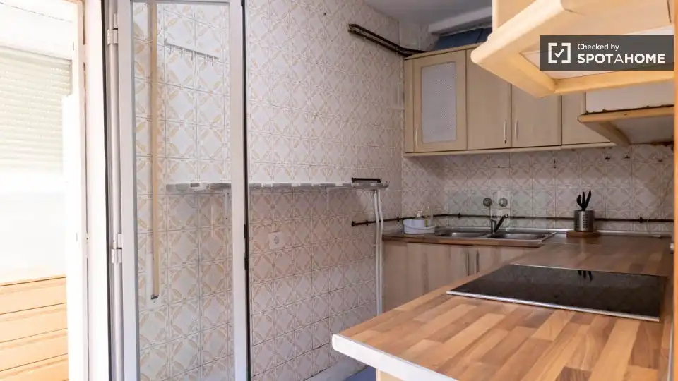 Kitchen of Flat for rent in Madrid  with Air Conditioner, Heating and Furnished