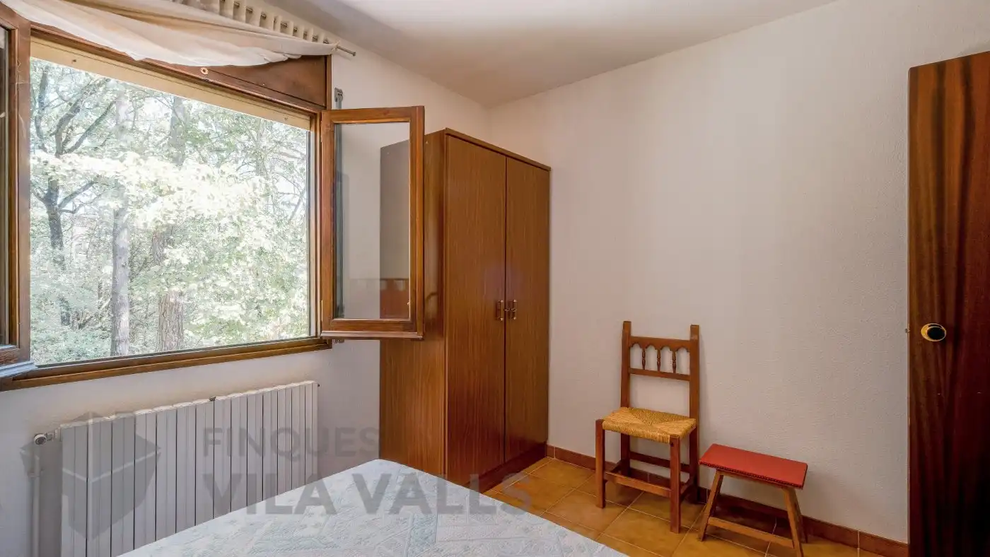 Schlafzimmer von Haus oder Chalet zum Verkauf in Sant Quirze Safaja mit Privatgarten und Balkon