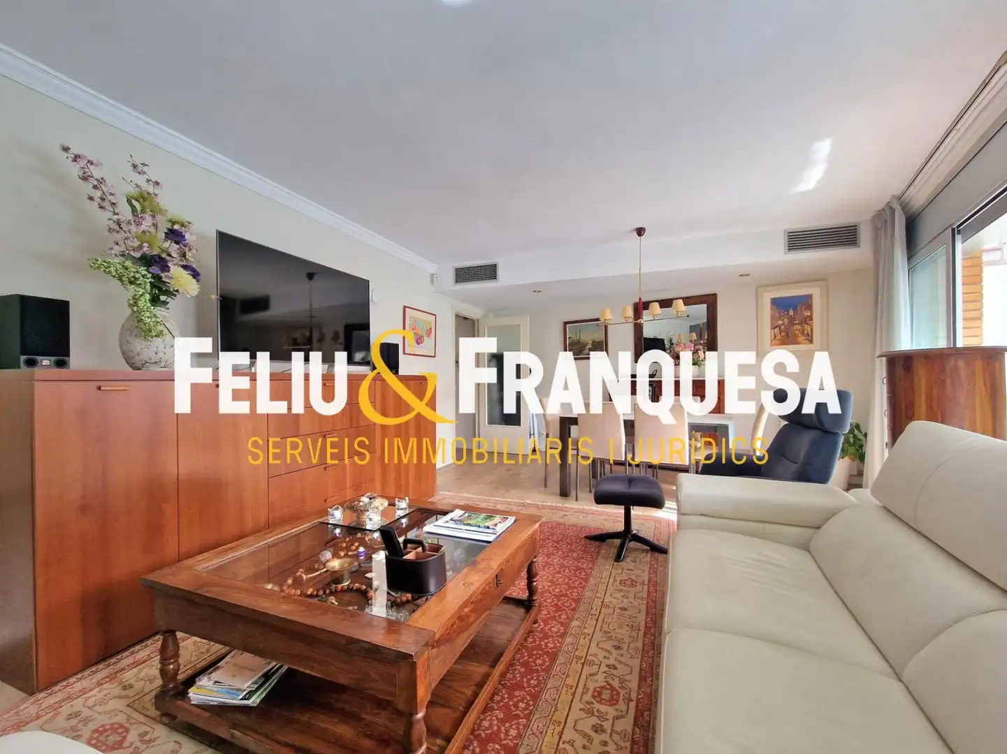 Exterior view of Flat for sale in Sant Cugat del Vallès  with Heating, Terrace and Storage room
