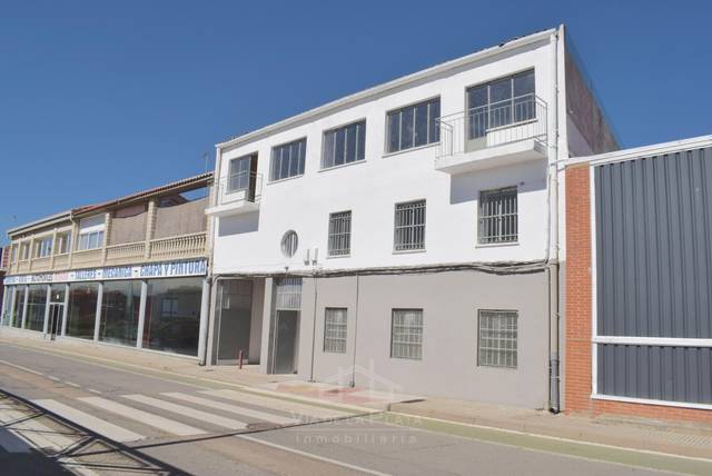 Nave industrial en Alquiler en Calzada de Medina, 115 en Garrido Norte