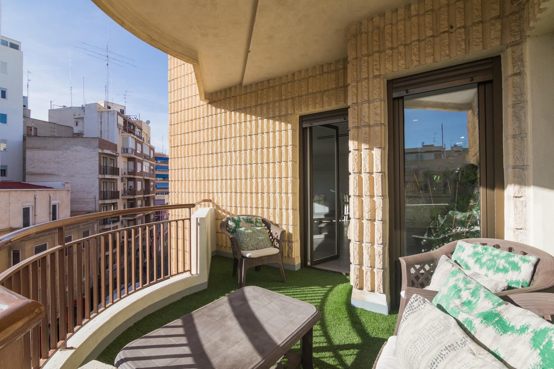 Flat for sale in Calle REINA VICTORIA, 30, Pont Nou - Corazón de Jesús