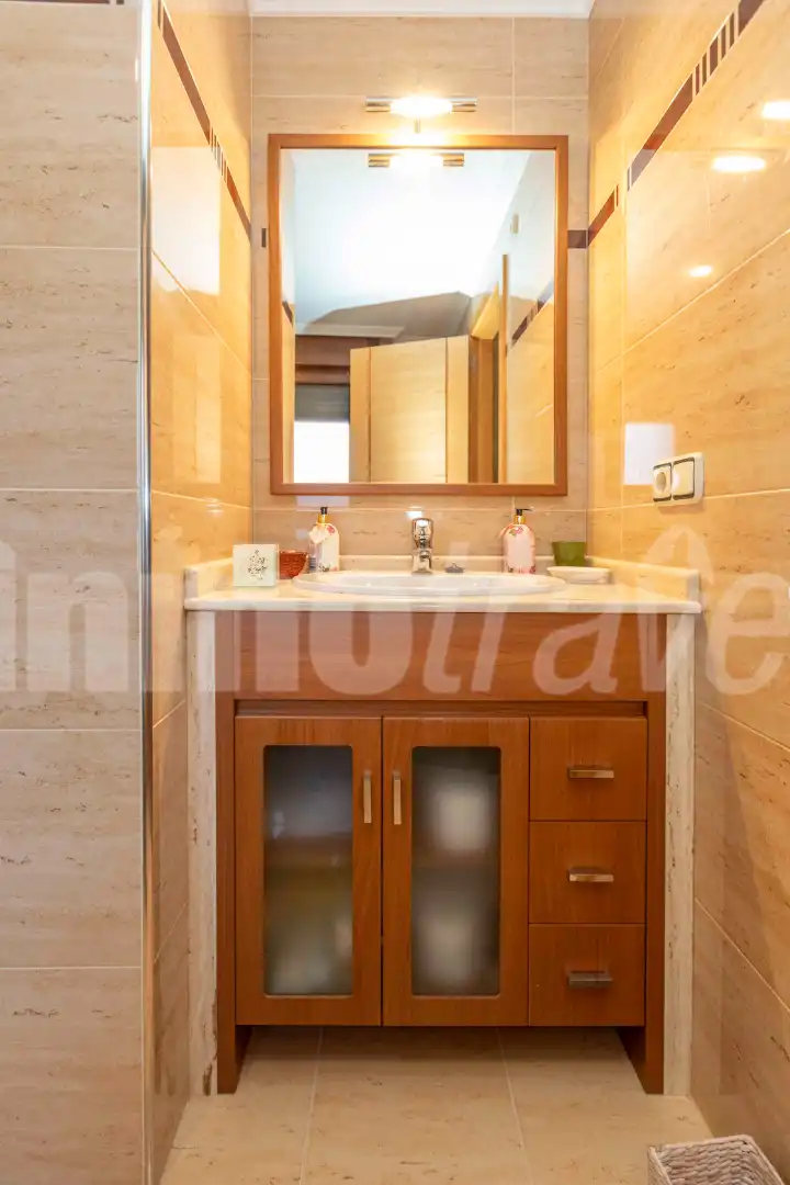 Bany de Apartament en venda en Sanxenxo amb Aire condicionat, Parquet i Terrassa