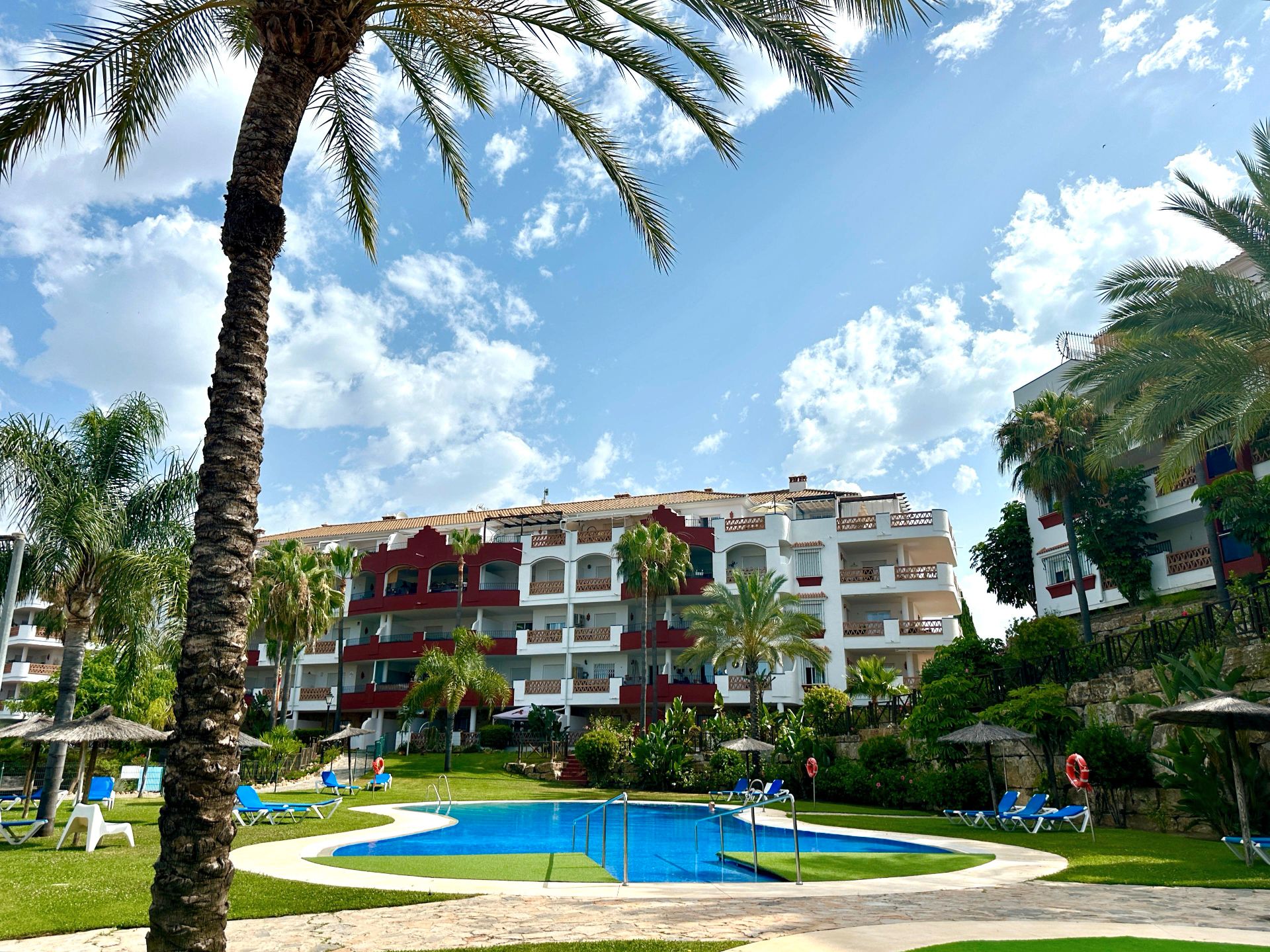 Exterior view of Flat for sale in Mijas  with Air Conditioner, Terrace and Furnished