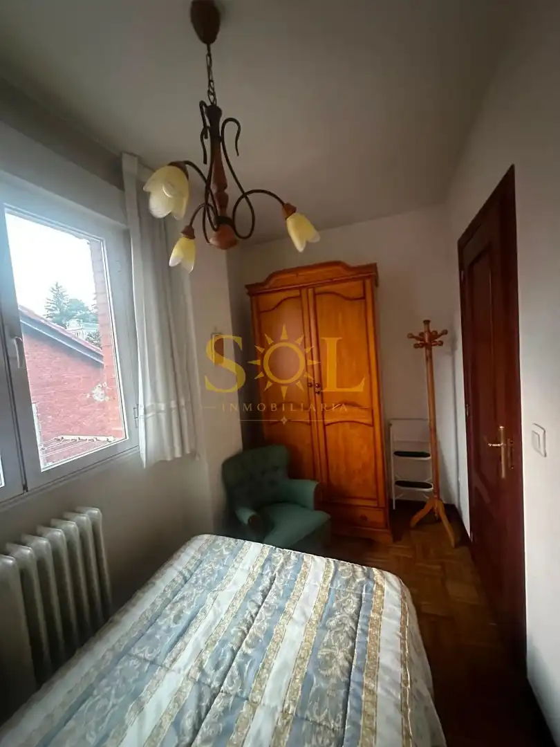 Habitación de Piso en venta en La Pola de Gordón  con Calefacción, Parquet y Amueblado