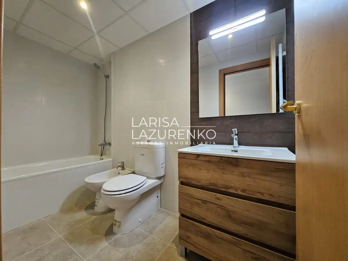 Baño de Dúplex en venta en L'Aldea con Terraza y Balcón