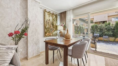 Foto 5 de Apartamento en venta en Calle Higueral de Artola, 25, Cabopino - Artola, Marbella