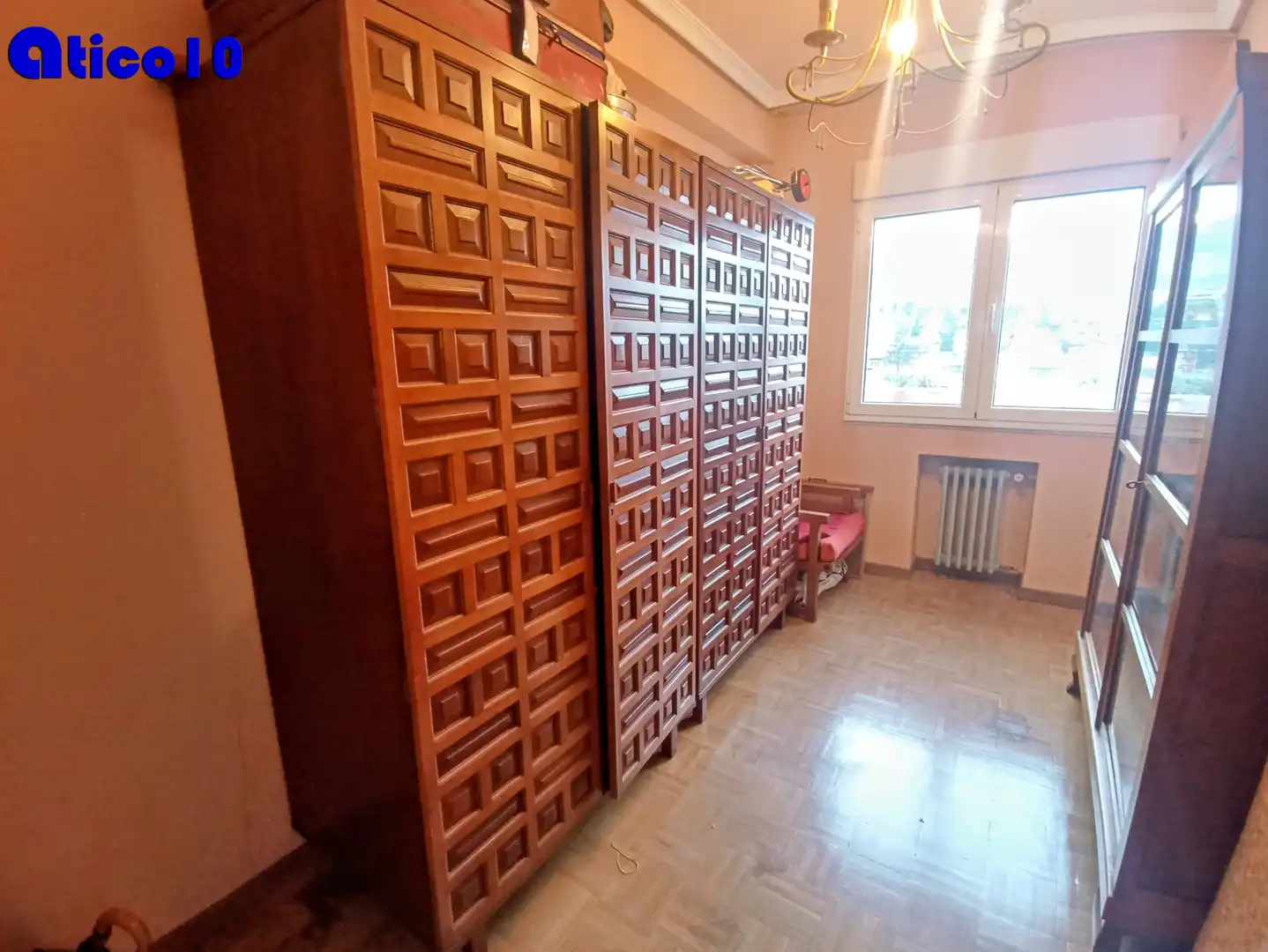 Habitación de Piso en venta en Oviedo  con Calefacción, Parquet y Terraza