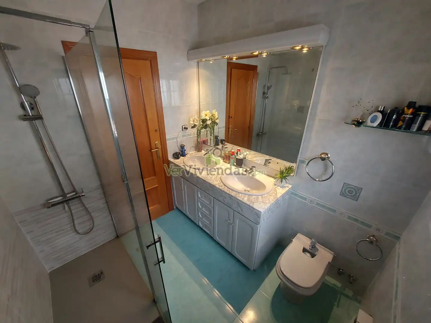 Baño de Casa o chalet en venta en Vallirana con Calefacción, Jardín privado y Terraza