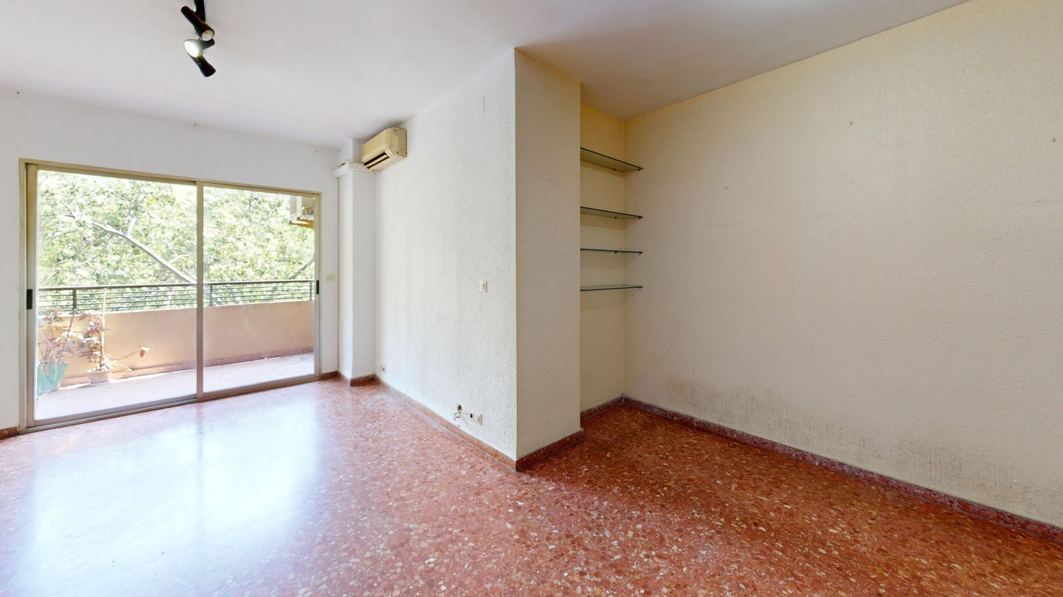 Bedroom of Flat for sale in  Valencia Capital  with Balcony