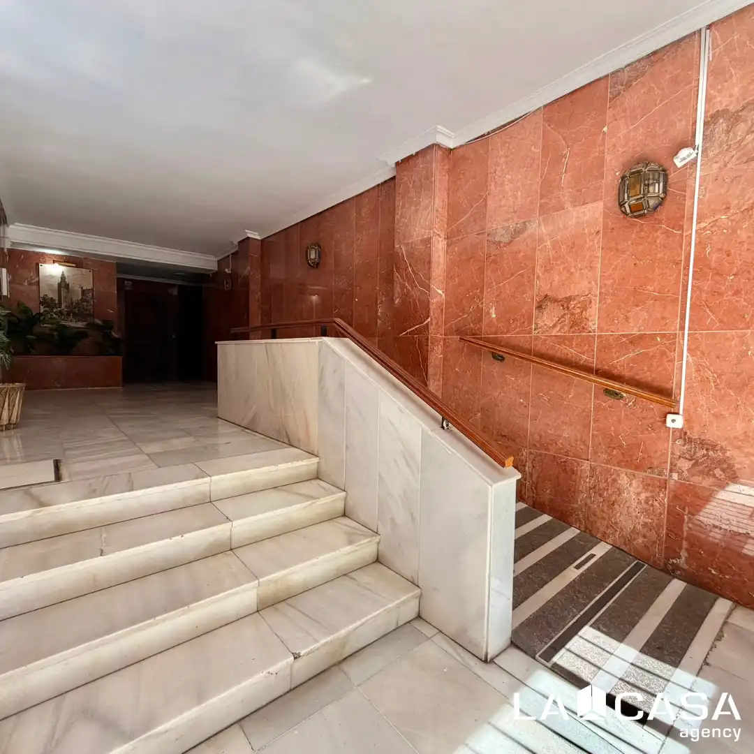 Piso en venta en Sevilla con Calefacción y Terraza