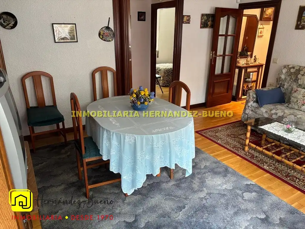 Comedor de Piso en venta en Salamanca con Calefacción, Trastero y Amueblado