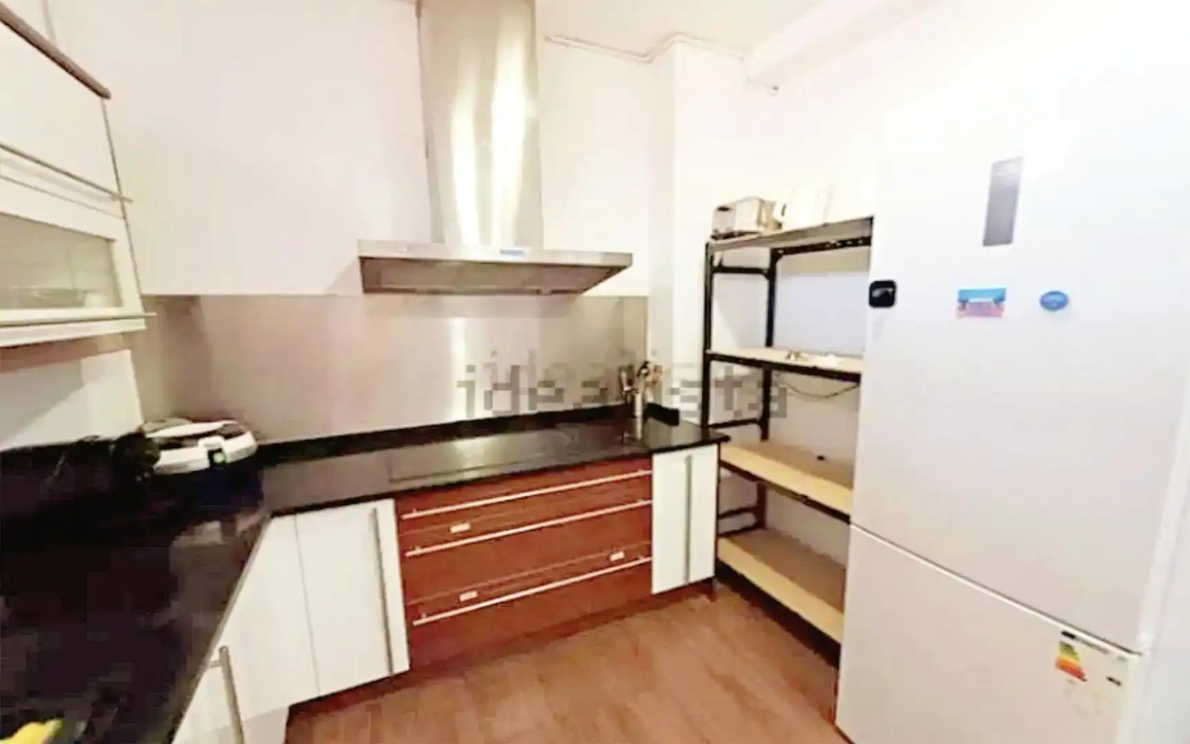 Cuina de Casa o xalet per a compartir en Madrid amb Aire condicionat, Parquet i Traster