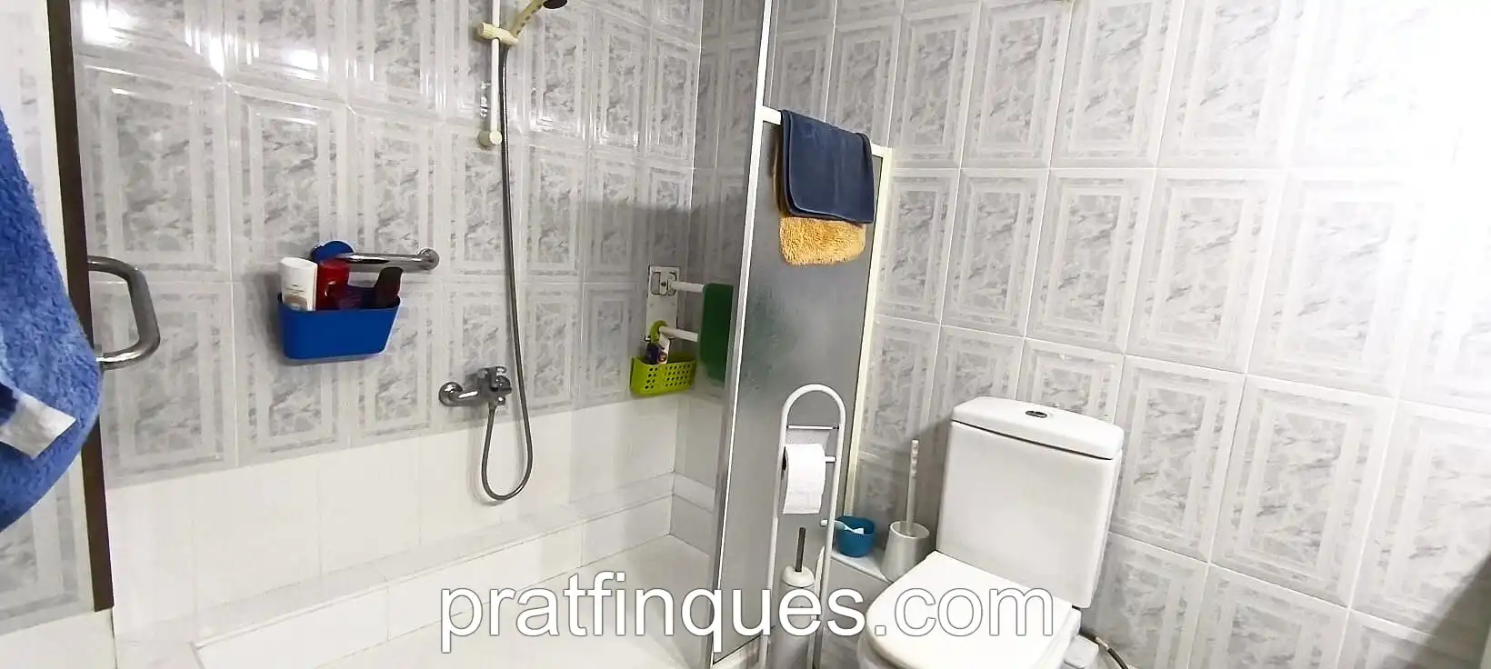 Badezimmer von Wohnung zum Verkauf in El Prat de Llobregat mit Ofen