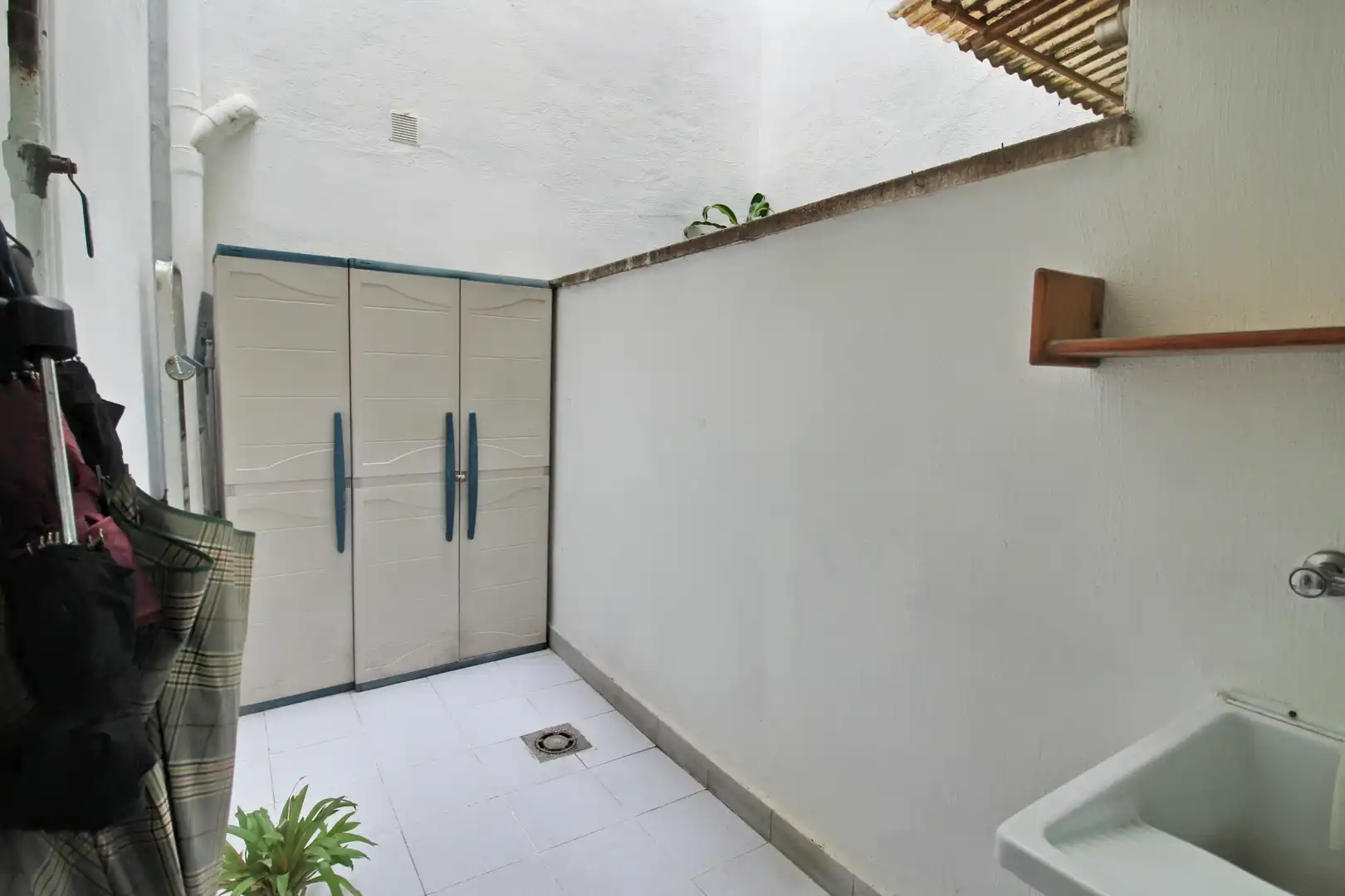 Piso en venta en L'Hospitalet de Llobregat con Aire acondicionado, Calefacción y Amueblado