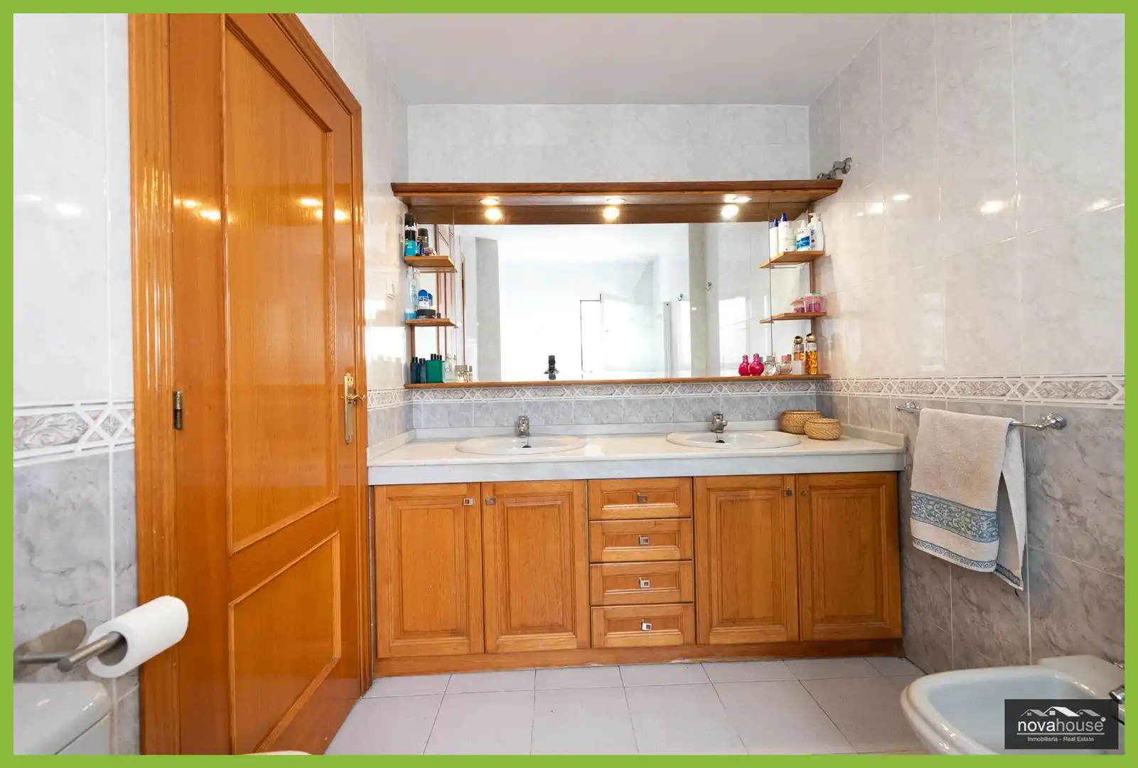 Casa adosada en venta en Calle Albon, Torre de Benagalbón