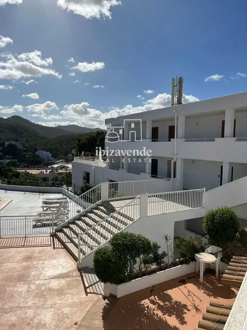 Vista exterior de Piso de alquiler en Sant Joan de Labritja con Piscina, Amueblado y Piscina comunitaria