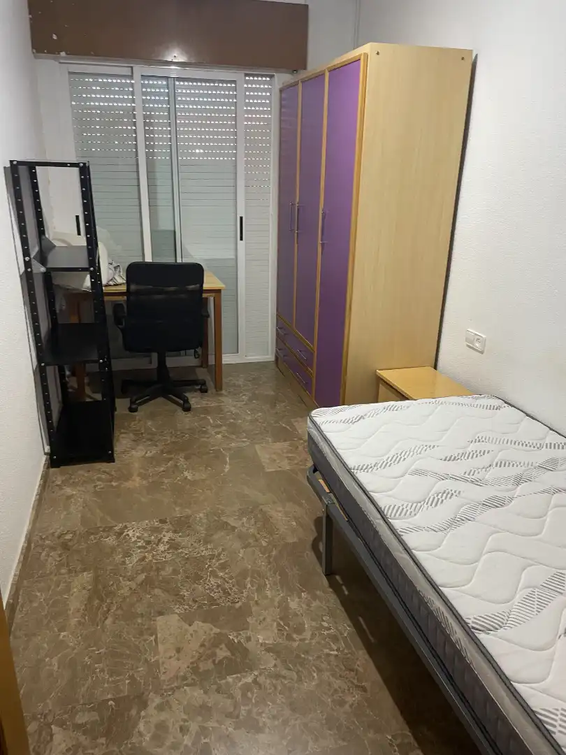 Habitación de Piso de alquiler en Murcia con Amueblado, Horno y Lavadora