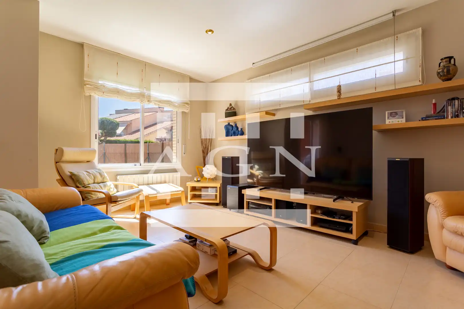 Wohnzimmer von Einfamilien-Reihenhaus zum Verkauf in Cambrils mit Klimaanlage, Heizung und Privatgarten
