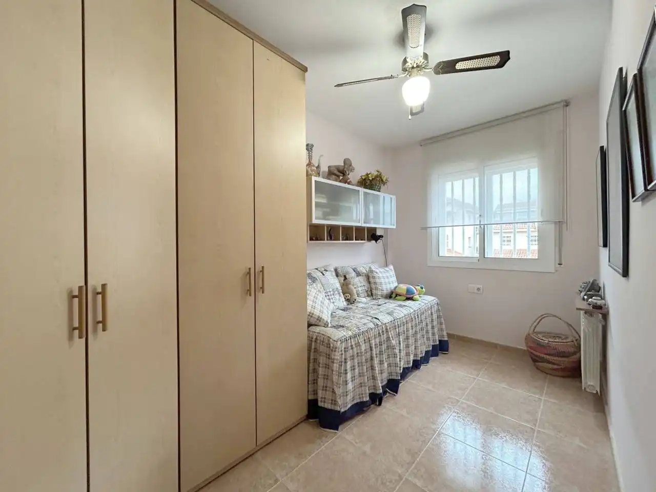 Dormitori de Casa o xalet en venda en Cubelles amb Terrassa i Piscina comunitària