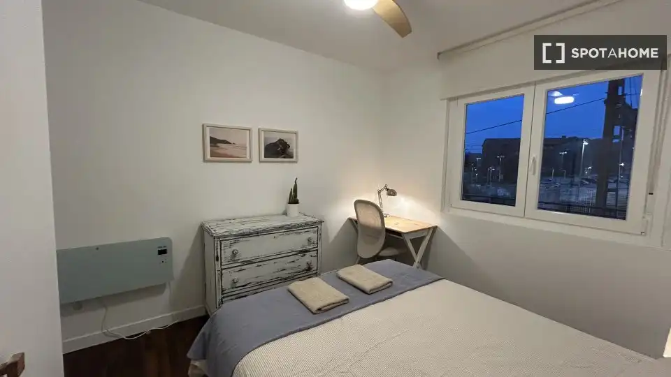 Habitación de Piso para compartir en Bilbao  con Aire acondicionado, Terraza y Amueblado