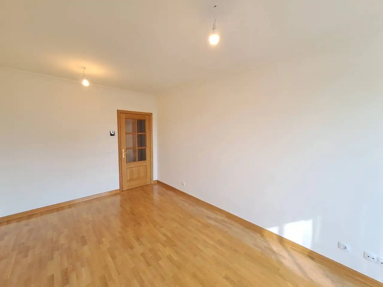 Wohnzimmer von Wohnung zur Miete in Burgos mit Heizung, Parkett und Terrasse