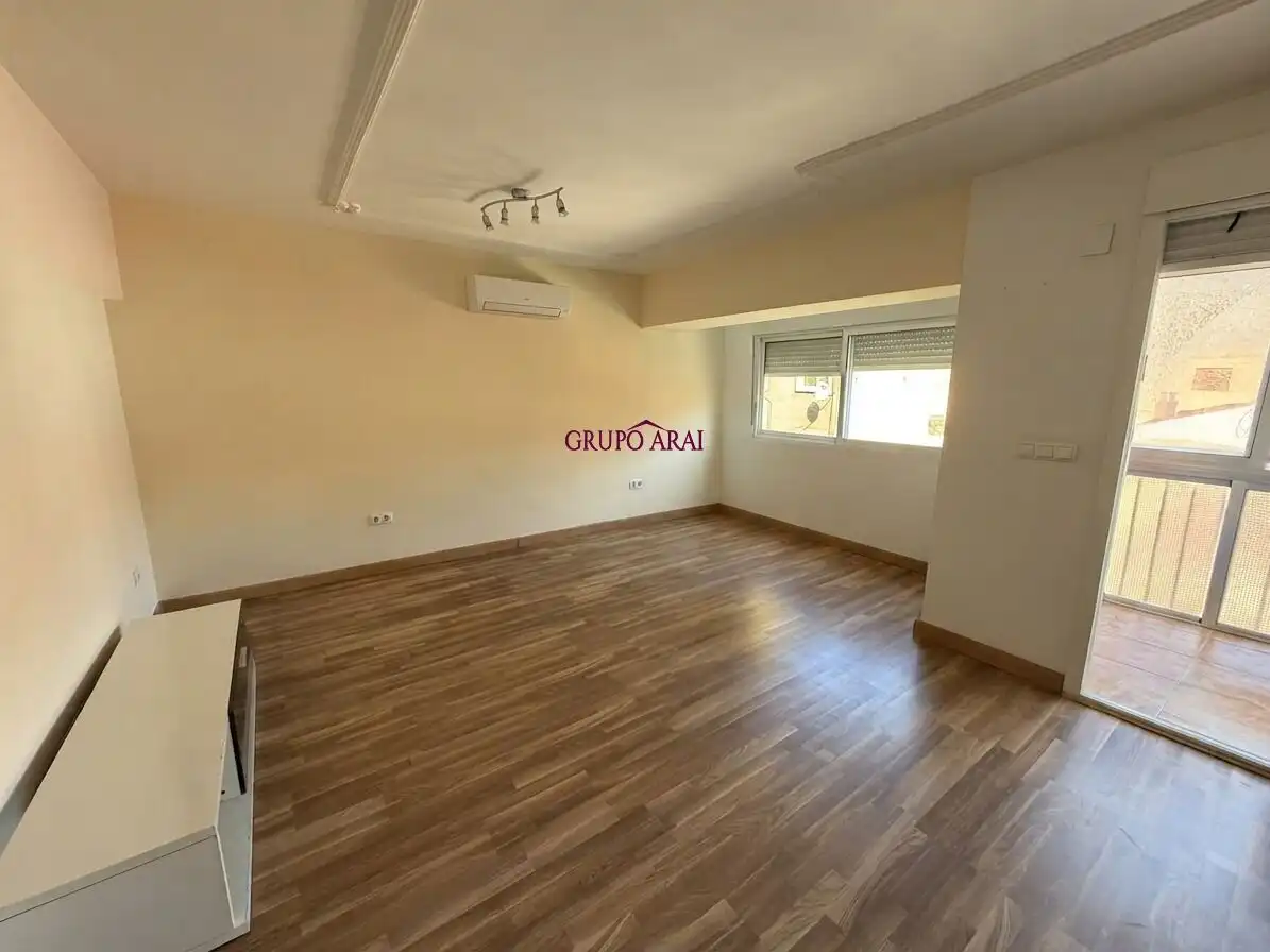 Flat for sale in Alicante / Alacant  with Air Conditioner and Balcony