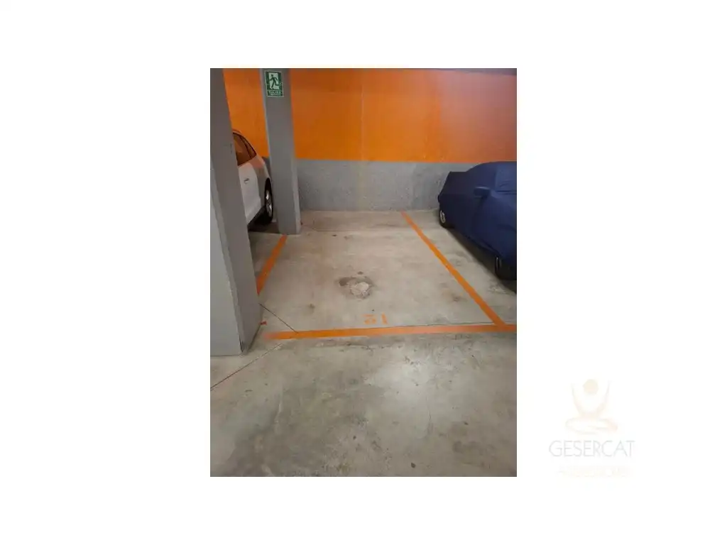 Aparcament de Garatge en venda en Sant Cugat del Vallès
