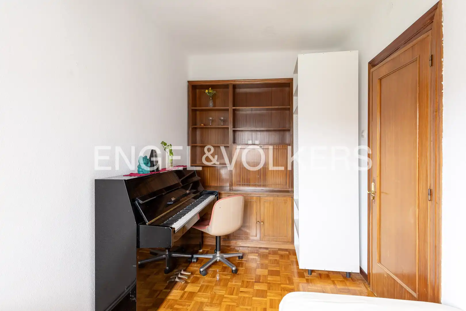 Maisonette zum Verkauf in Madrid mit Klimaanlage, Heizung und Parkett