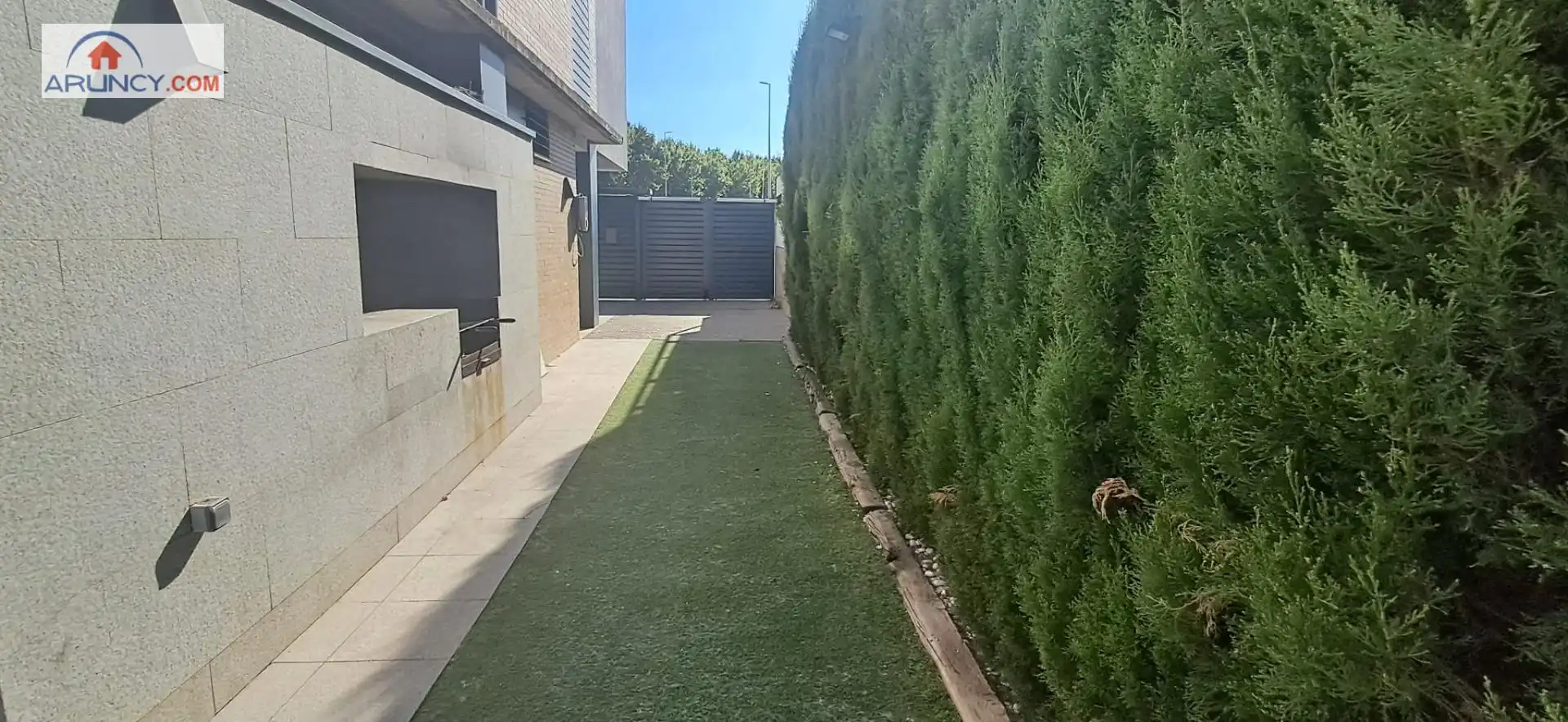 Terrassa de Casa adosada en venda en Espartinas amb Aire condicionat, Calefacció i Jardí privat