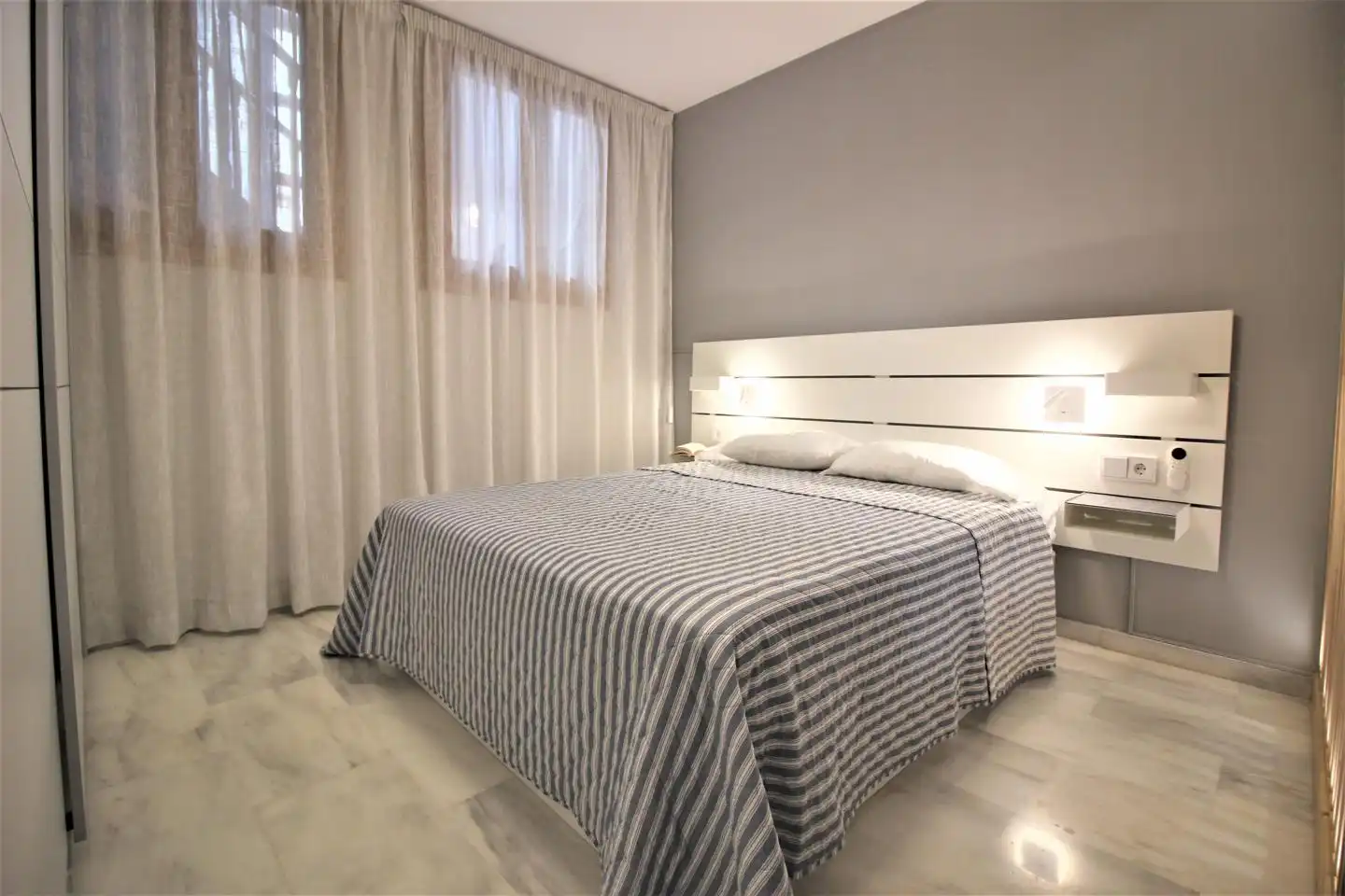 Bedroom of Flat for rent in Almería  with Air Conditioner, Furnished and Internet