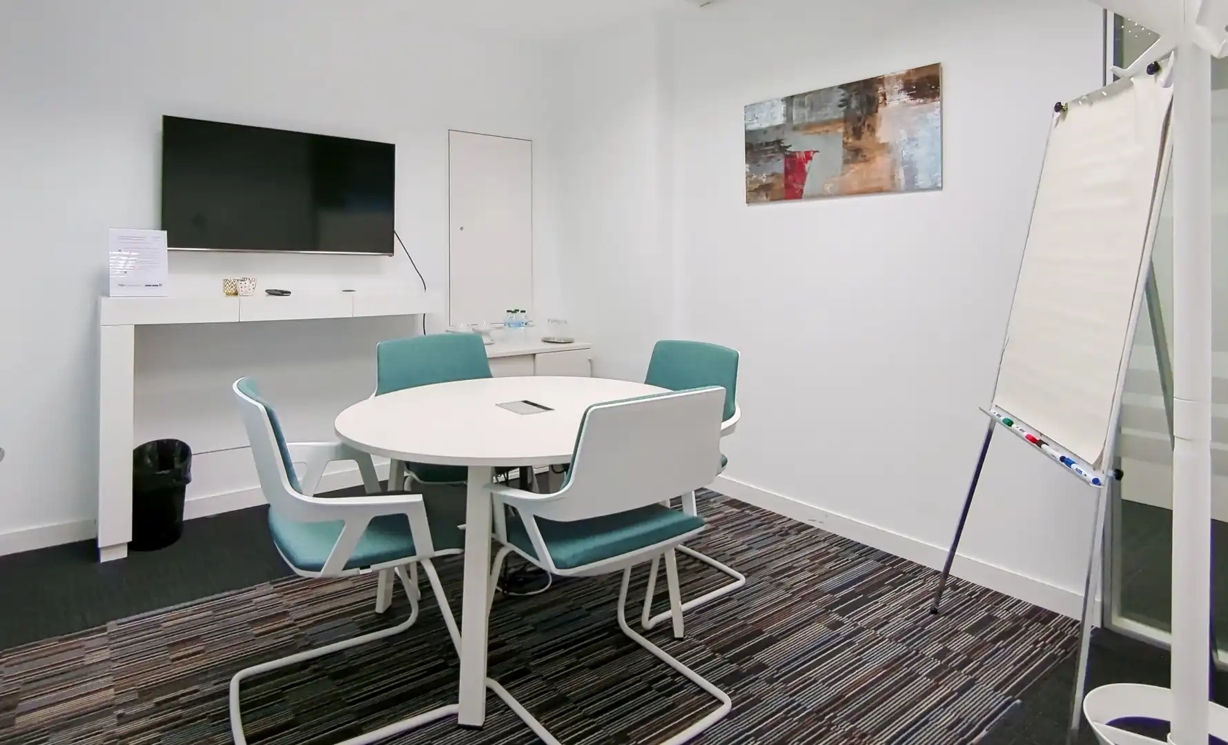 Office for rent in Madrid  with Air Conditioner, Heating and Furnished