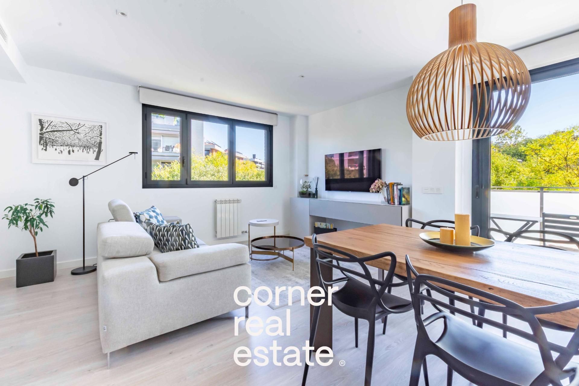 Exterior view of Flat for sale in Sant Cugat del Vallès  with Air Conditioner, Heating and Parquet flooring