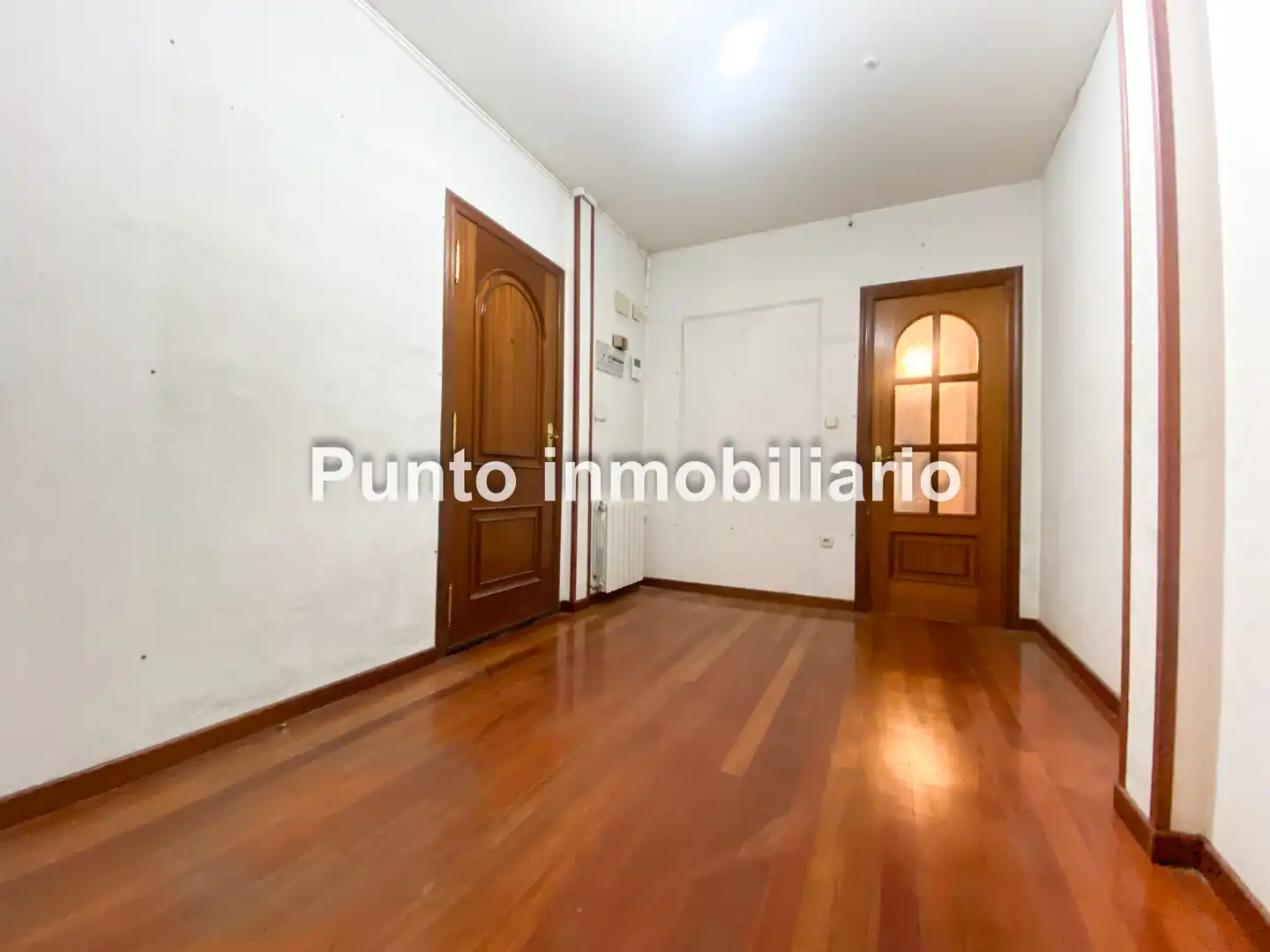 Living room of Flat for sale in Valladolid  with Heating, Parquet flooring and Terrace