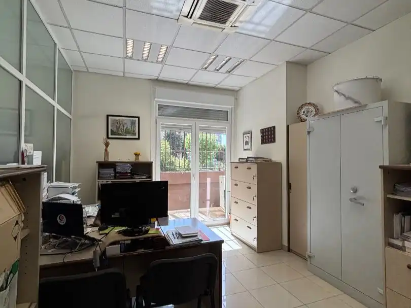Büro zum Verkauf in Ciudad Lineal