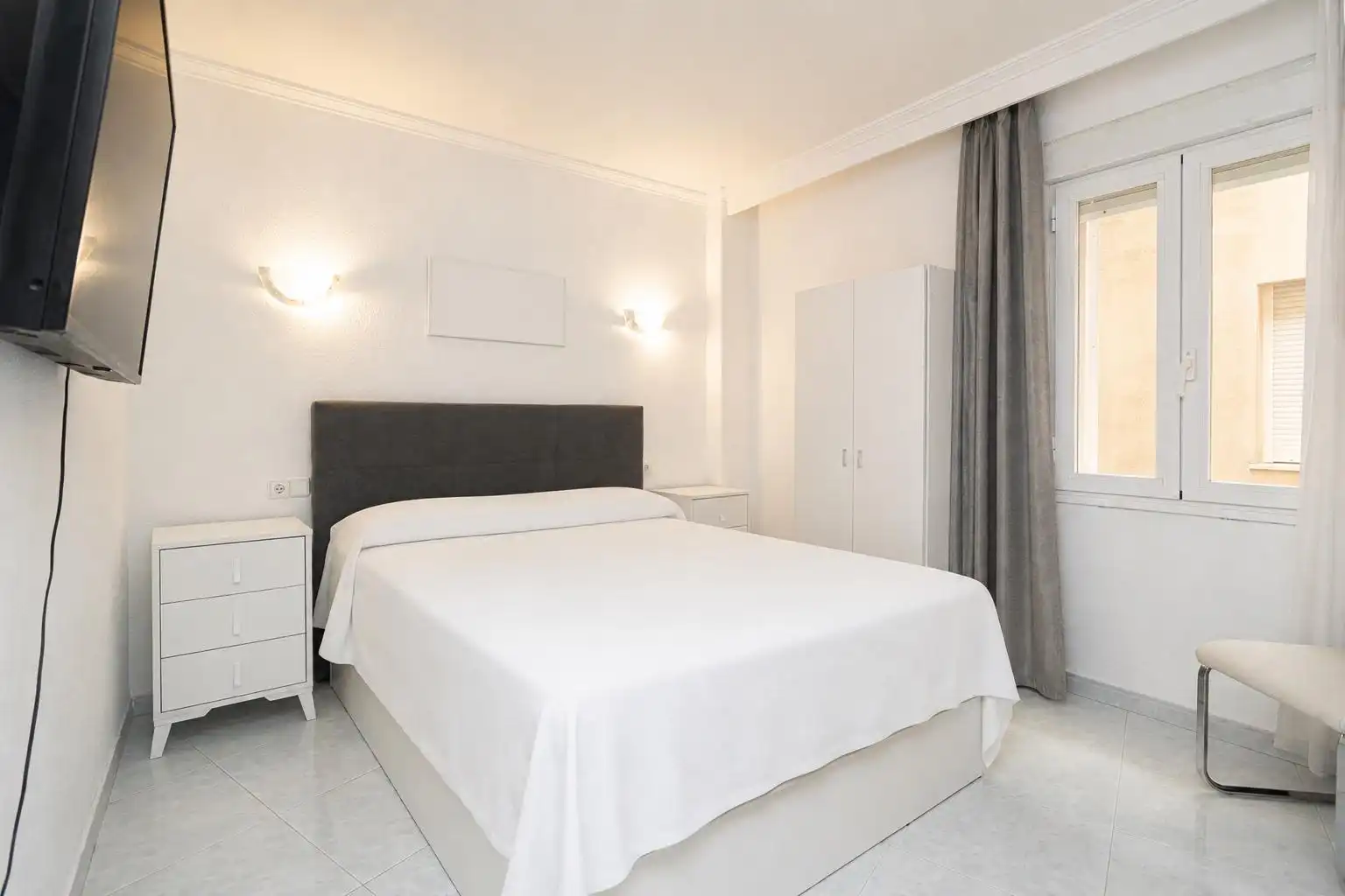 Bedroom of Flat for sale in Alcúdia  with Air Conditioner, Terrace and Storage room